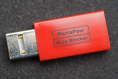 PortaPow USB-A och USB-C datablockerare-kombination